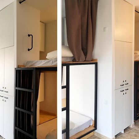 Hostel Numero Trece - Free Towels, Coffee & Tea, Remote Check-In (Adults Only) Alicante Exterior photo