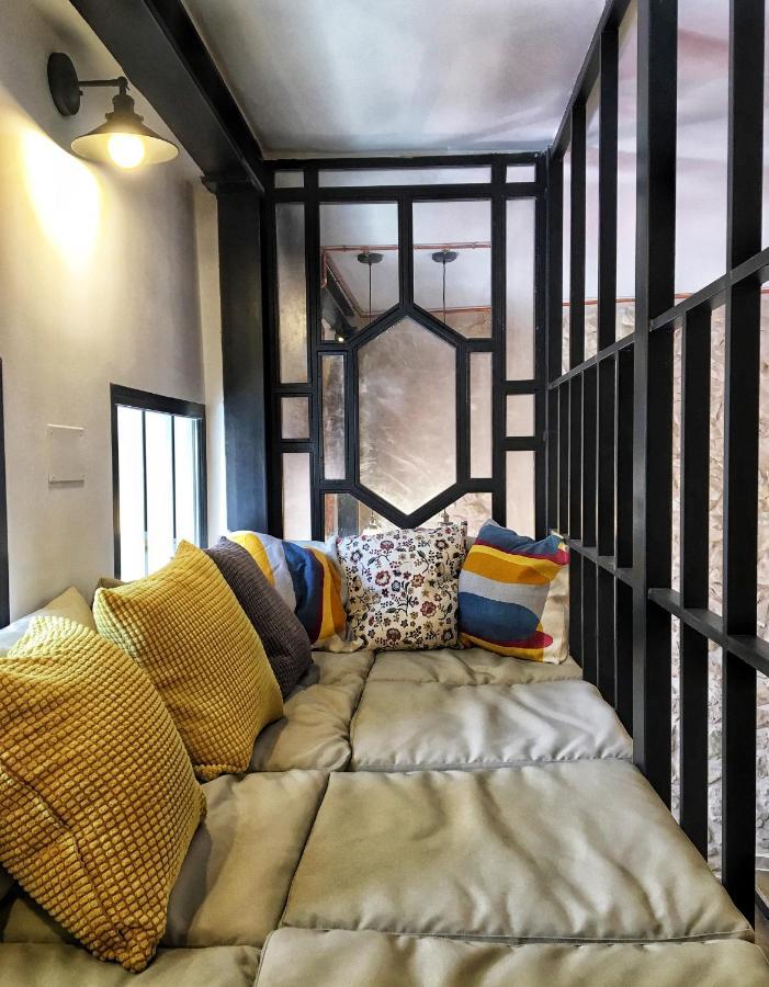 Hostel Numero Trece - Free Towels, Coffee & Tea, Remote Check-In (Adults Only) Alicante Exterior photo