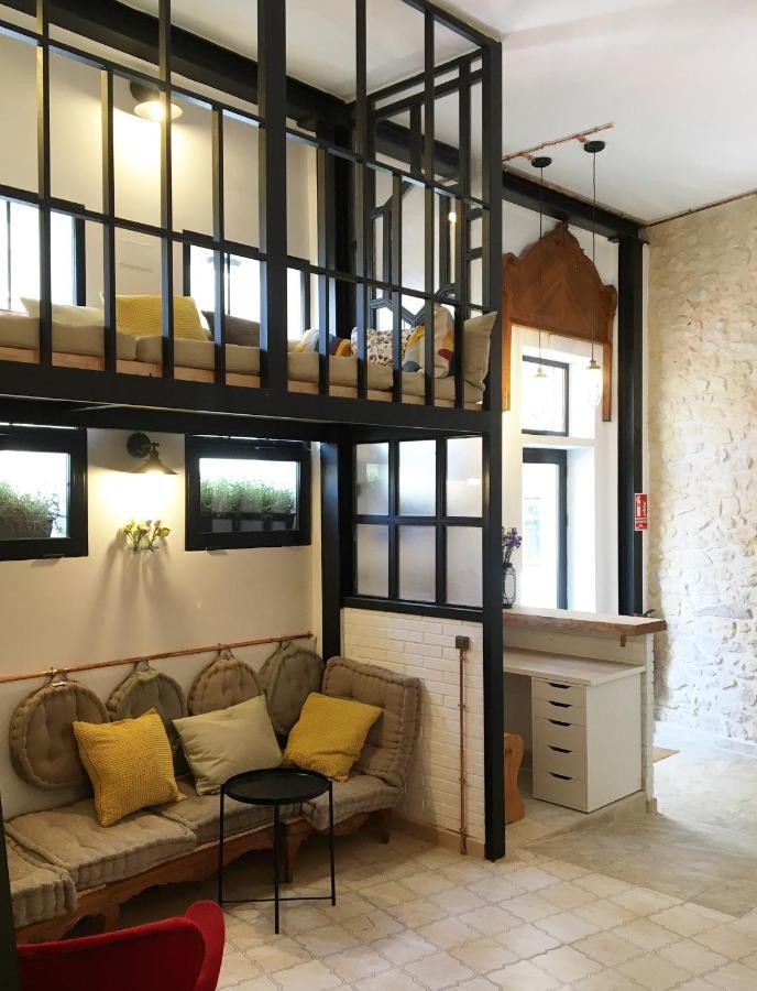 Hostel Numero Trece - Free Towels, Coffee & Tea, Remote Check-In (Adults Only) Alicante Exterior photo
